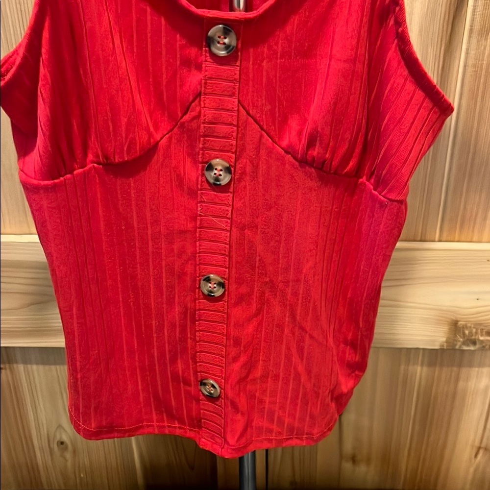 No Boundaries Red Ruffled Button Tank Top - Picture 4 of 7